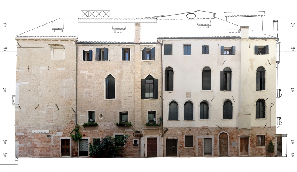 Palazzo Donà dela Madonata, façade at right angles to the Grand Canal after renovation (veniceteam 2016)