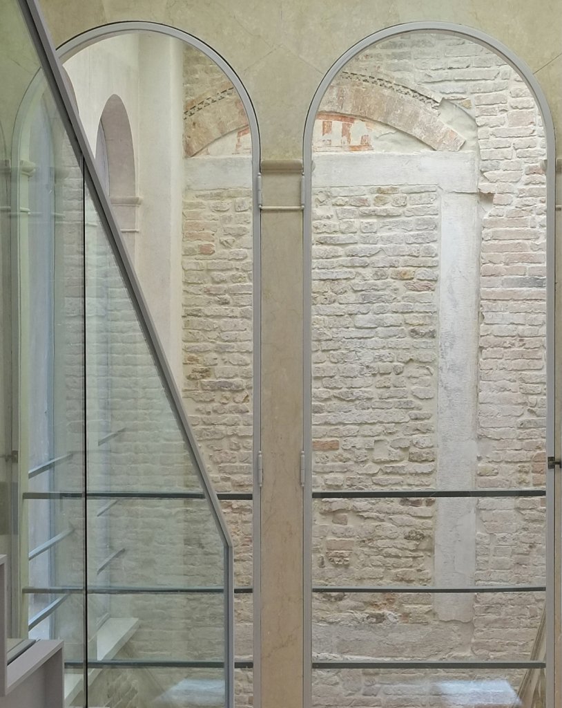 Palazzo Donà dela Madonata staircase after renovation (photo veniceteam 2012)